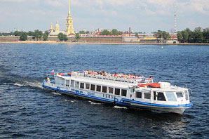 Реки и каналы Петербурга открылись для навигации